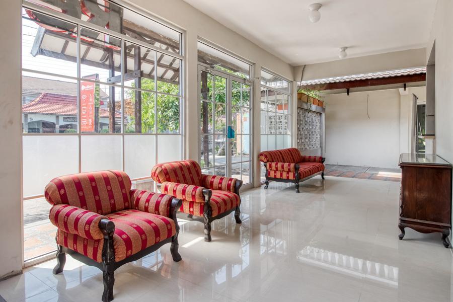 Reddoorz Near Malioboro Tugu Station Jogja Otel Yogyakarta Dış mekan fotoğraf