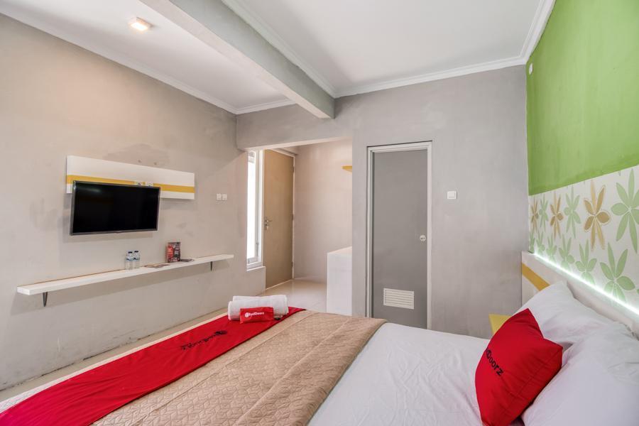 Reddoorz Near Malioboro Tugu Station Jogja Otel Yogyakarta Dış mekan fotoğraf