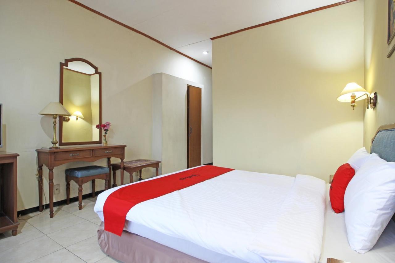 Reddoorz Near Malioboro Tugu Station Jogja Otel Yogyakarta Dış mekan fotoğraf