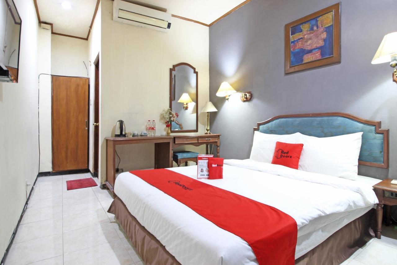Reddoorz Near Malioboro Tugu Station Jogja Otel Yogyakarta Dış mekan fotoğraf