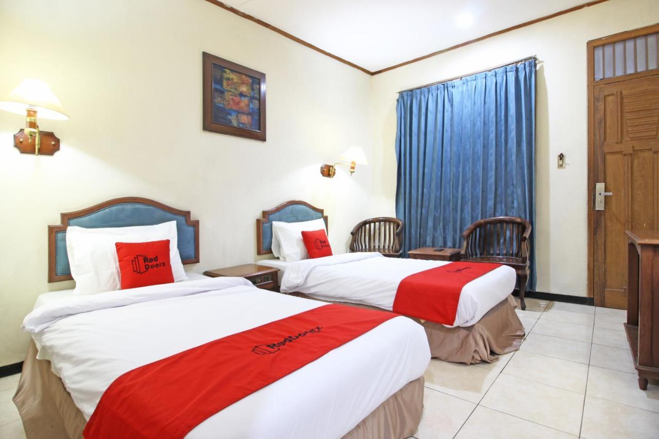 Reddoorz Near Malioboro Tugu Station Jogja Otel Yogyakarta Dış mekan fotoğraf