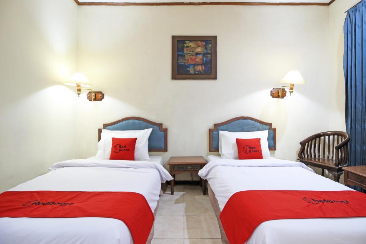 Reddoorz Near Malioboro Tugu Station Jogja Otel Yogyakarta Dış mekan fotoğraf