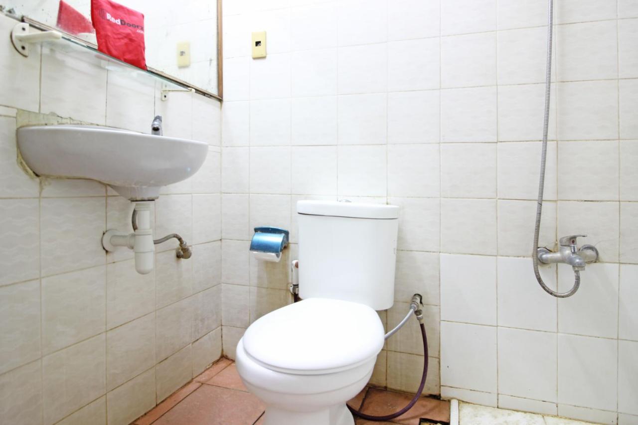 Reddoorz Near Malioboro Tugu Station Jogja Otel Yogyakarta Dış mekan fotoğraf